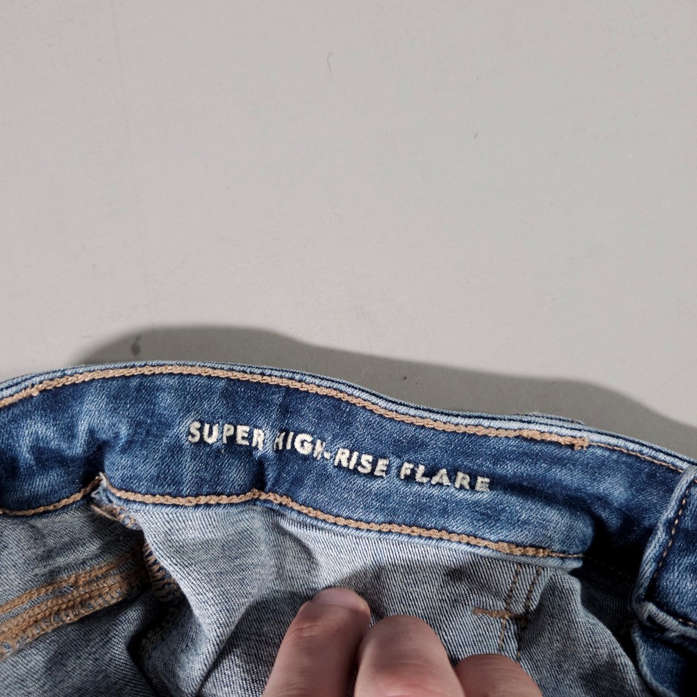 American Eagle Super High Rise Flare Jeans Womens 10 Blue Stretch Patch Pocket - Picture 3 of 9